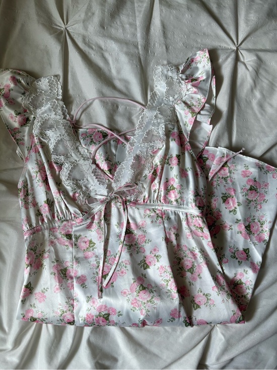 For Love And Lemons Dresses & Skirts - For Love And Lemons White and Pink Floral Lace-Trim Chemise